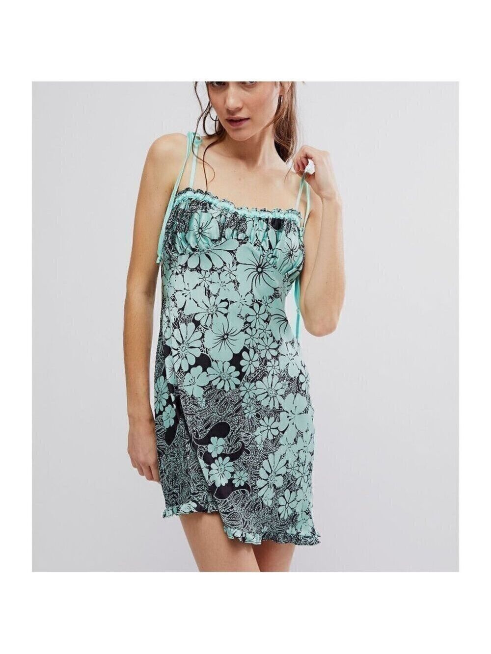 🆕 FREE PEOPLE Retro Daisy Slip / Black Combo